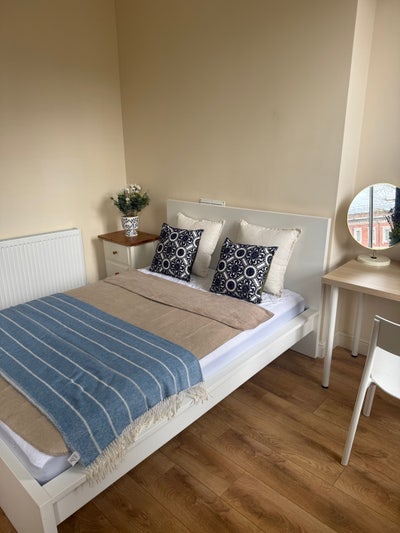 Spacious Double Room 🌟 &pound;825 pcm Bills Included Main Photo