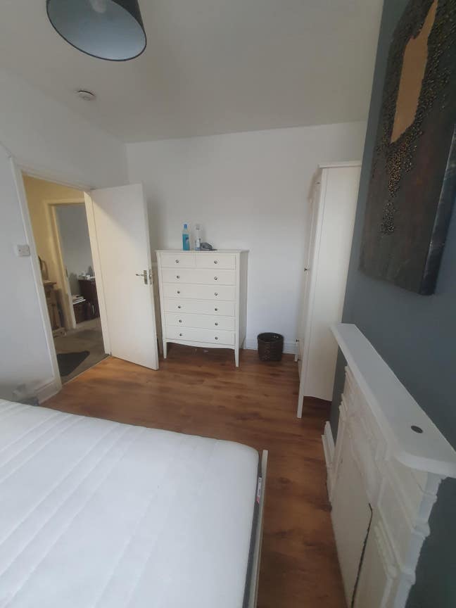 Large double room Main Photo