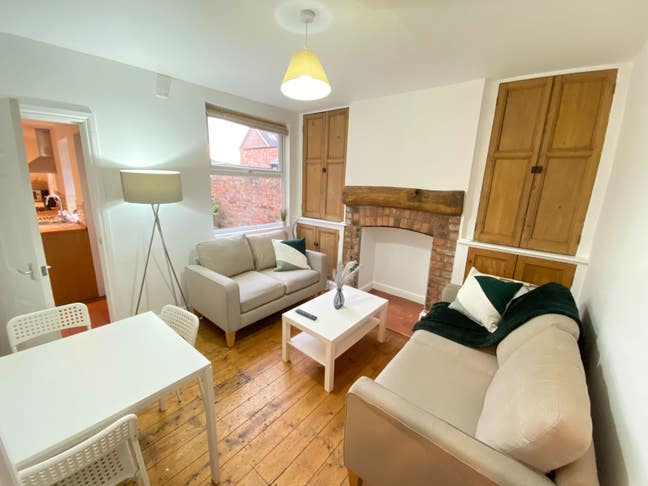 Professional Room in Chester - Bills Inc Main Photo