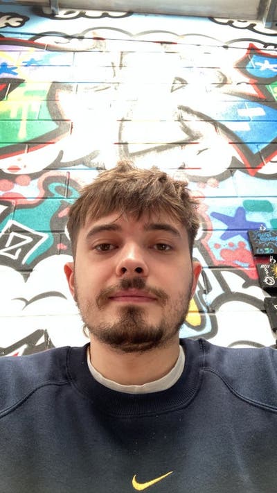 Professional looking for Bristol Room/Studio Main Photo