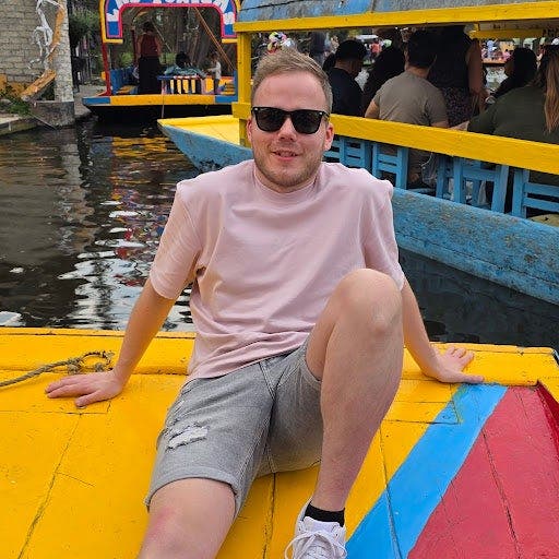 We are 2 a couple aged 33 and 35. We are look... Main Photo