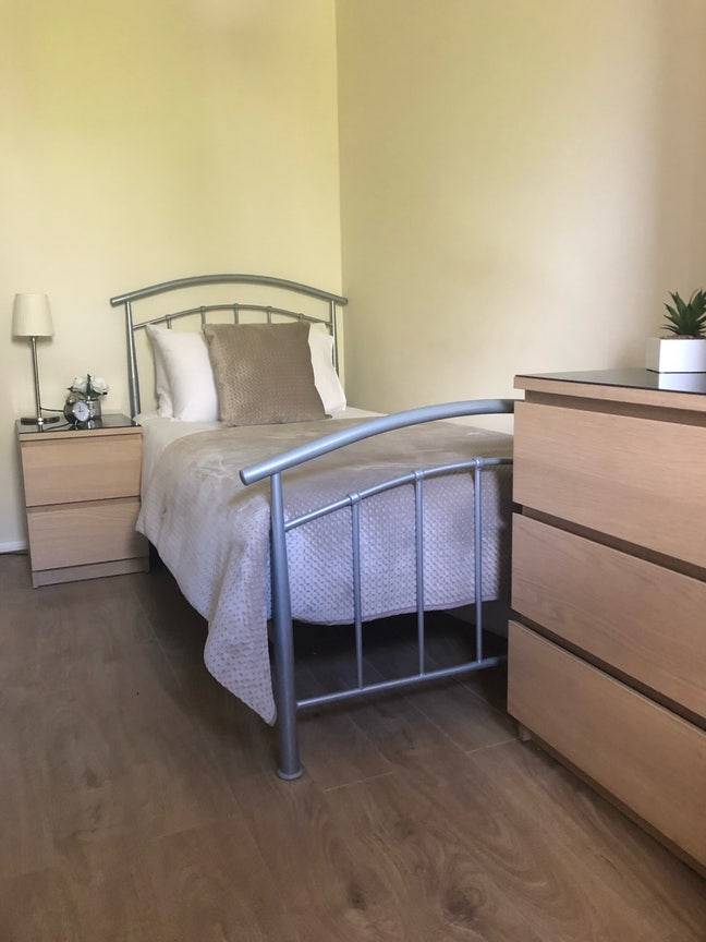 Single Room | All Bills Included | No Deposit  Main Photo