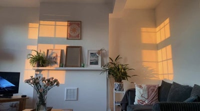 Full flat with 3 double rooms available in Streath Main Photo