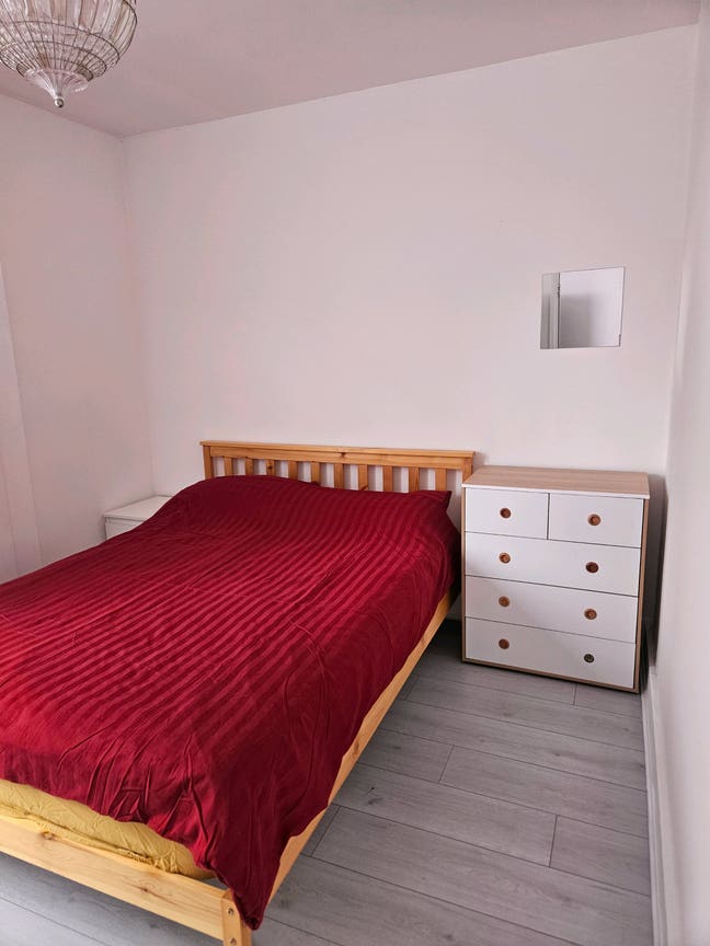 2 Double bedrooms in a spacious 4 bedroom house Main Photo