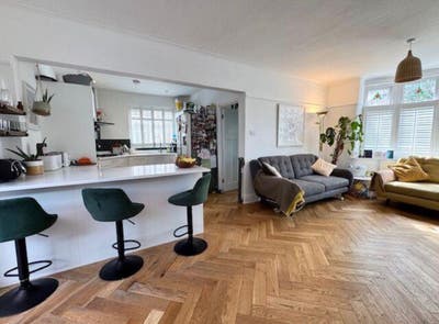 2 Rooms in the centre of Gatley village  Main Photo