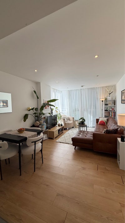 Lovely 2 bed flat in Aldgate East Main Photo