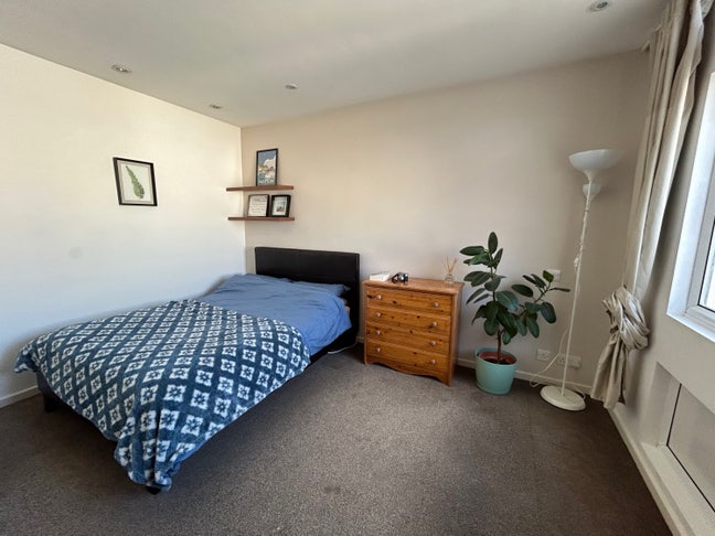 Clean & Cozy Double Room Main Photo