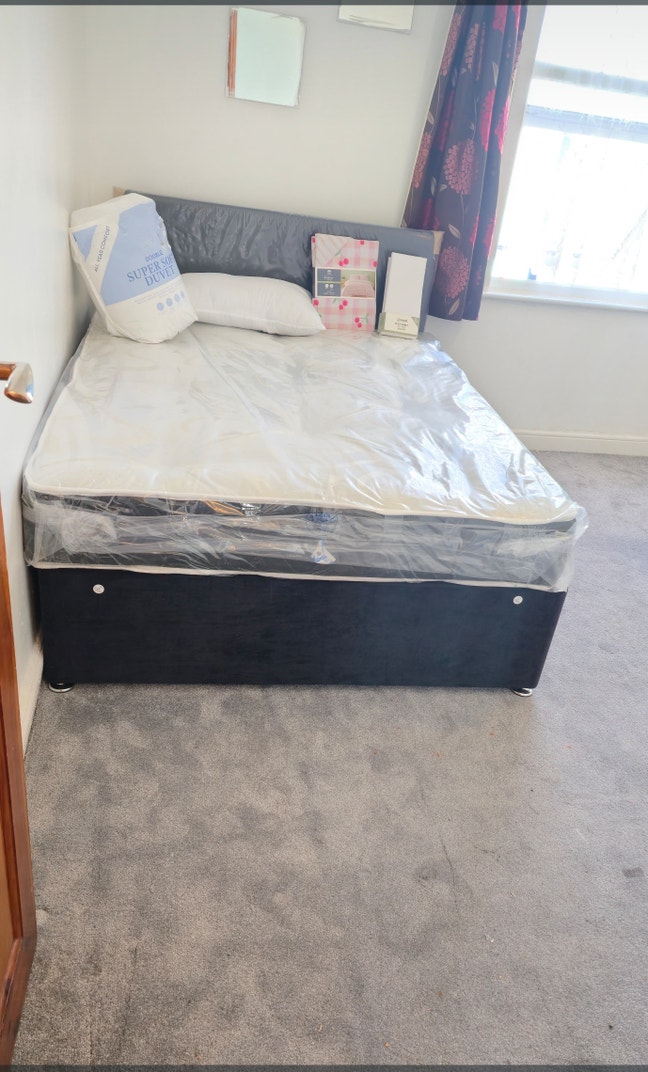 Large Room Double Bed Main Photo