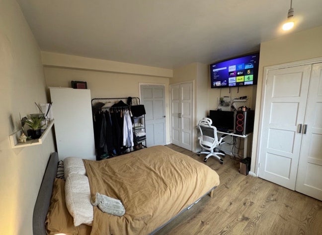 🏡 Two Rooms Available in Friendly SW19 Flat ✨ Main Photo