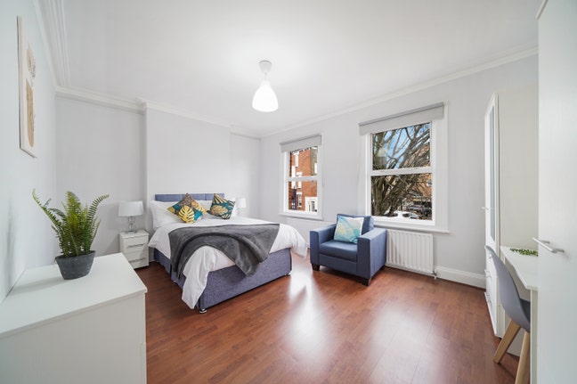 Ealing 2 - Beautiful Home *Newly Refurbished* Main Photo