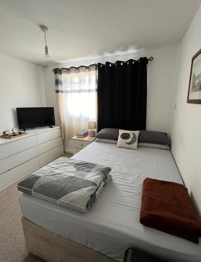 Single room available furnishes  Main Photo