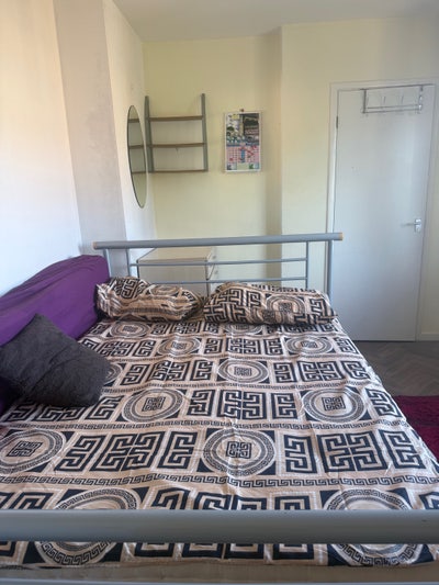Bright Bed Space in southmead| bills included Main Photo