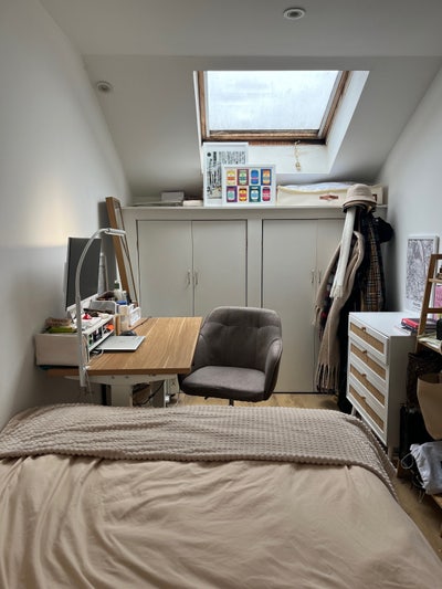 Bright Top Floor Double – 5 min to Tube, Zone 2 Main Photo