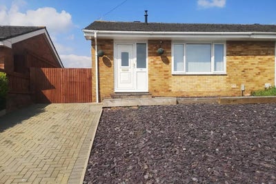 2 bedroom bungalow Main Photo