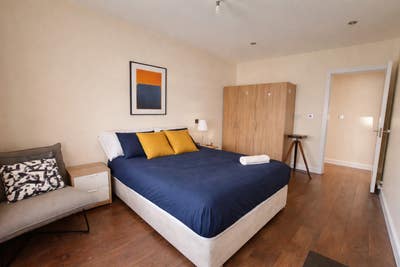 Big Double Room in Modern Flat Main Photo
