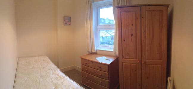 Single room in W4 - bills covered, house with Main Photo