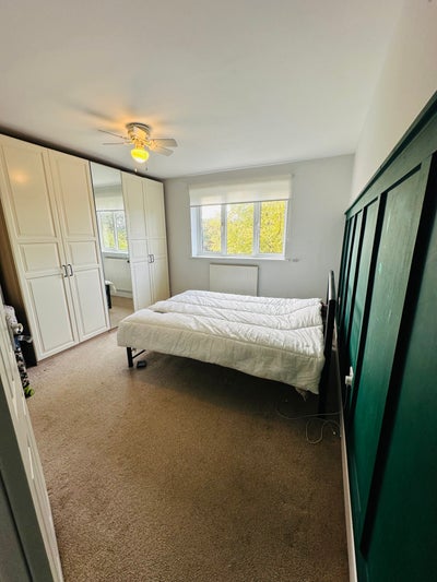 A Massive Bedroom for Rent - Suitable for Couples  Main Photo