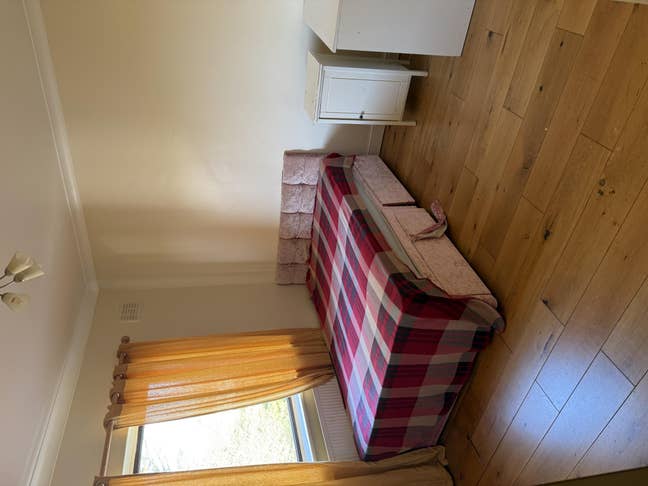 Double room in Mitcham  Main Photo