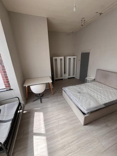 Double room in the lovely village of Cleveleys  Main Photo