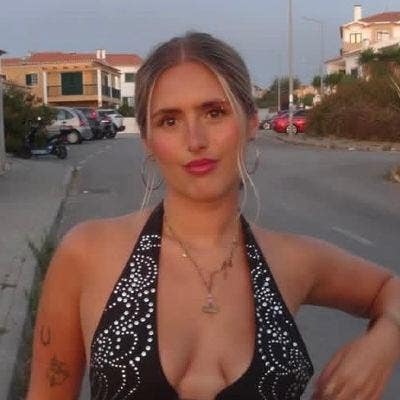 Recent grad looking for a room  Main Photo