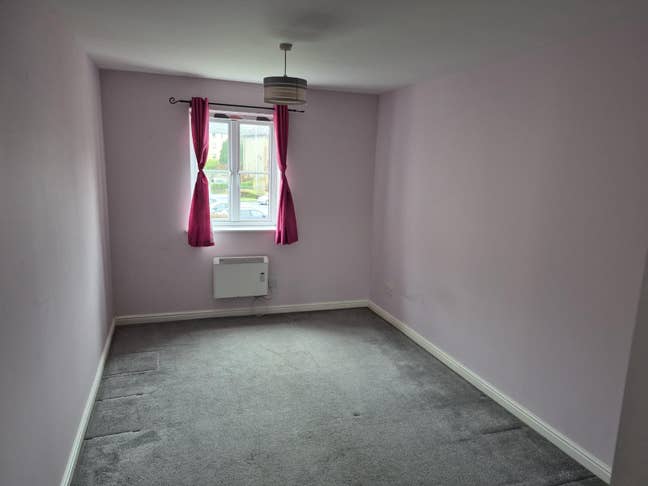2 Bedroom available in Paisley Main Photo