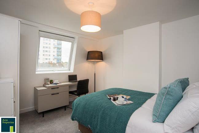 Double room Fulham newly SW6 house. All INC Main Photo