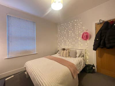 1 Room Available- Rushworth Avenue Main Photo