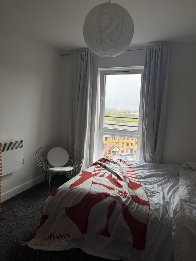 Double Bedroom in Clapton Apartment - &pound;1,000+Bills Main Photo