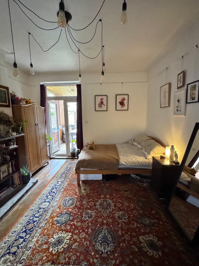 1x Double room in central Guildford 3-bed flat  Main Photo