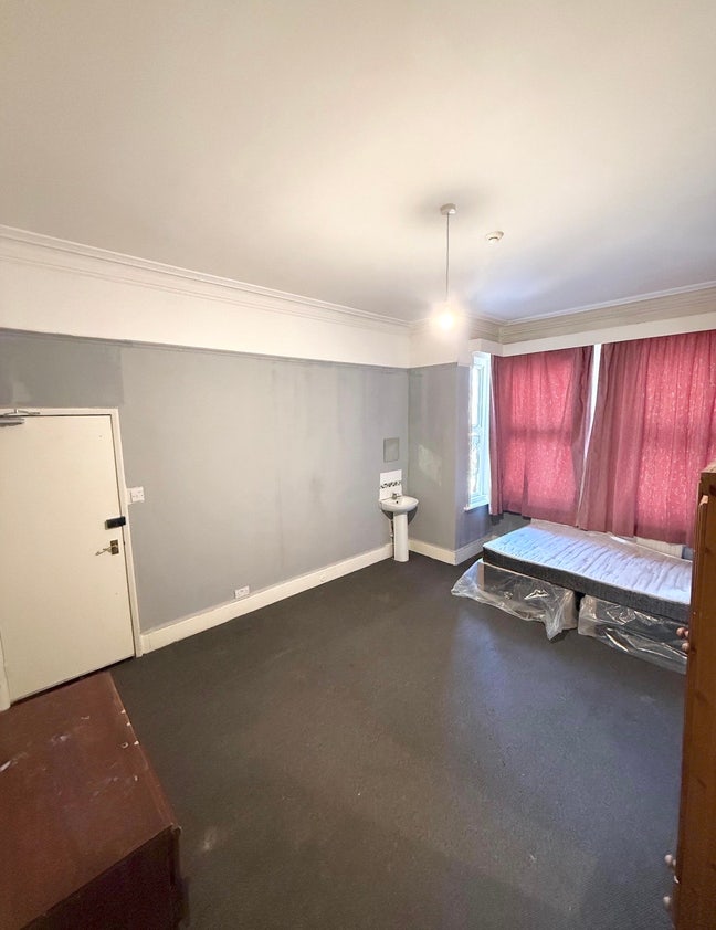Extremely large double room in portswood  Main Photo