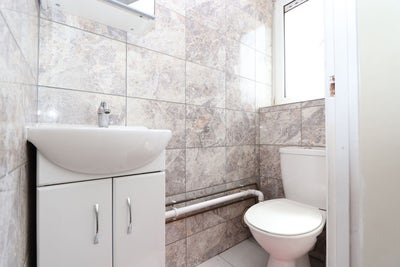 Room with Balcony - E3 - Best Price Main Photo