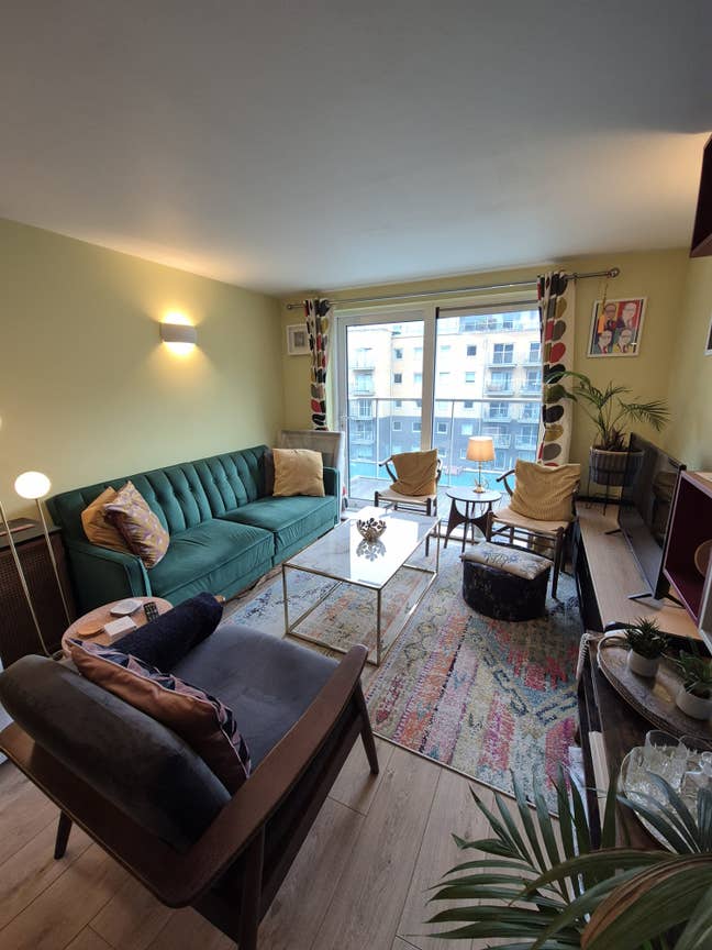 Stunning 2Bed2Bath Flat In Royal Arsenal Riverside Main Photo