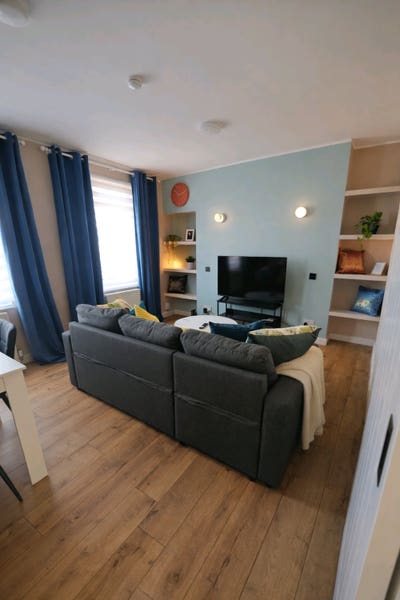 2-Bedrooms,Entire Flat to Rent / EH4 4Dr Edinburgh Main Photo