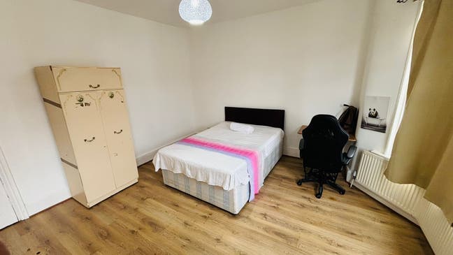 Master Double Room to Let in Manor Park Main Photo