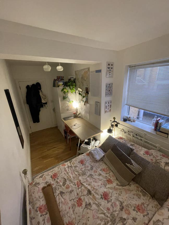Sweet double bedroom in Wilsden Green  Main Photo