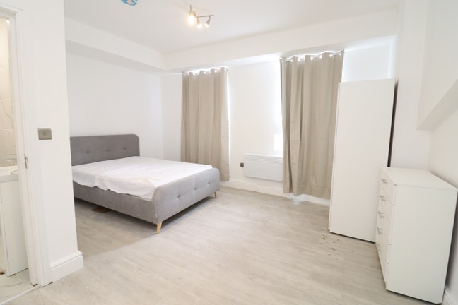 Premium Extra Large Ensuite Room -  Main Photo