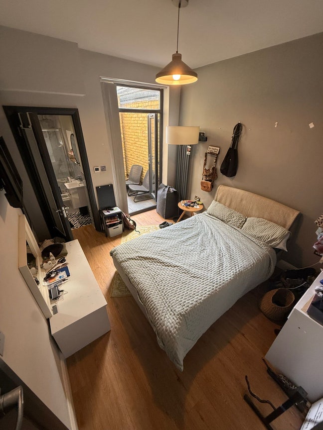 Ensuite Double in Friendly Hackney House!  Main Photo