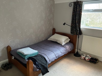 Single room in quiet village location Main Photo