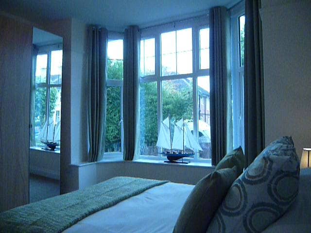 Dbl room April - All bills incl Great location TA1 Main Photo