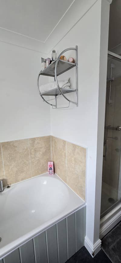 Beautiful Double Room in a Spacious House Main Photo