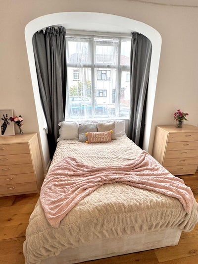 2 Lovely Rooms Available in the Same Property Main Photo