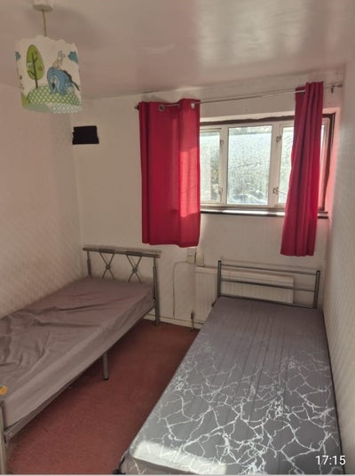 Two Double Rooms Available – E15-3NS Main Photo