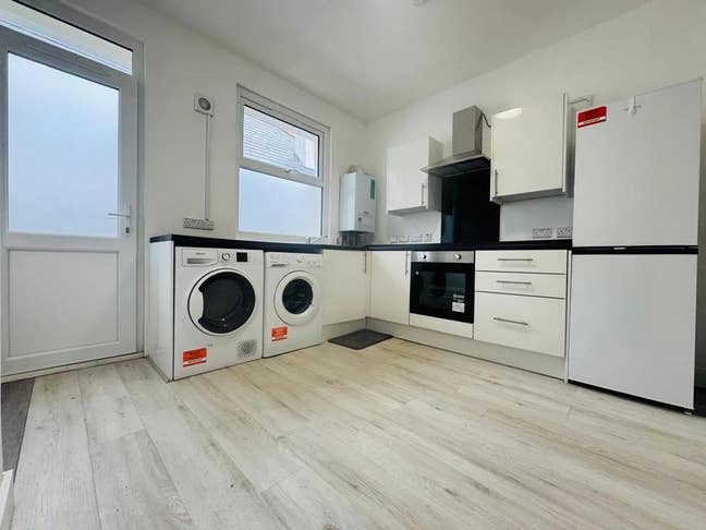 Best value for money new rooms to let immediately  Main Photo