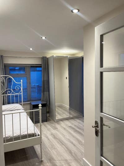 🏠 Double Room Available – BS5- Main Photo