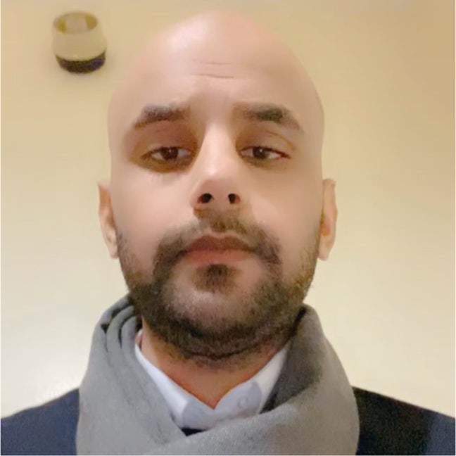 Professional Male seeks a single or double room Main Photo