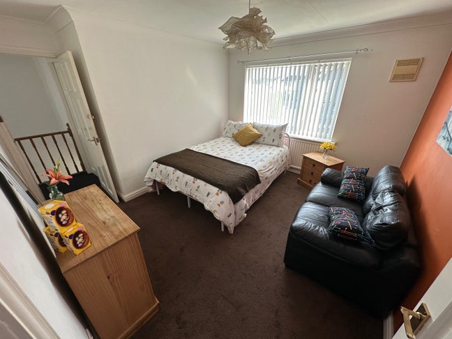 Doncaster No Admin Fees:  Main Photo