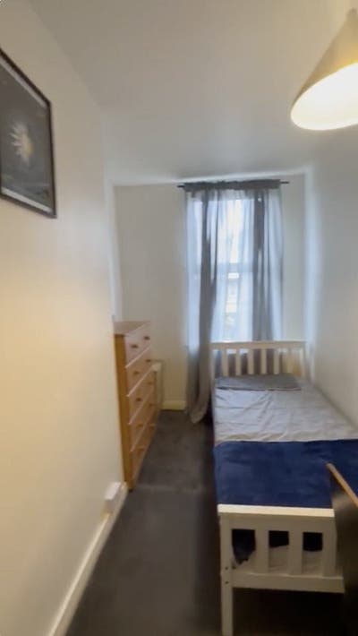 🏠 Single Room in Stepney Green – Available Now Main Photo