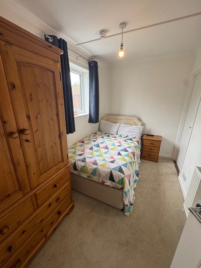 En-suite double room including billsAlverstoke  Main Photo