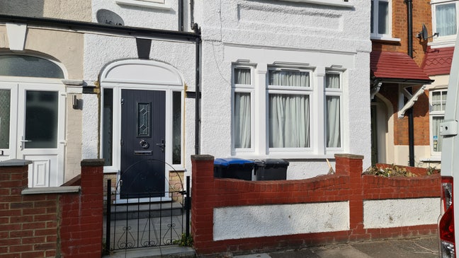 Delightful Two Bedroom Flat Main Photo