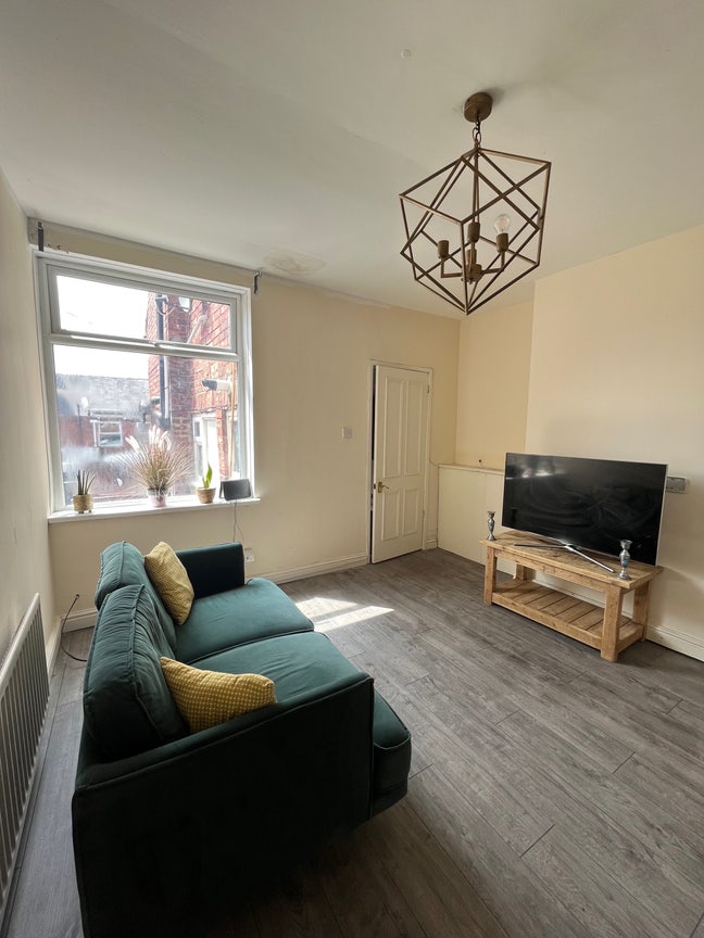 2 Bedroom Flat to Rent – Gateshead NE8  Main Photo